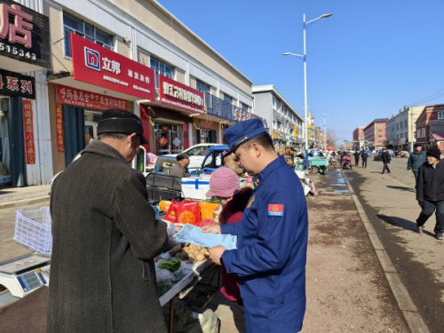 队开展清明节消防安全“多维度”宣传活动尊龙凯时网大兴安岭消防救援支队呼玛大(图3)